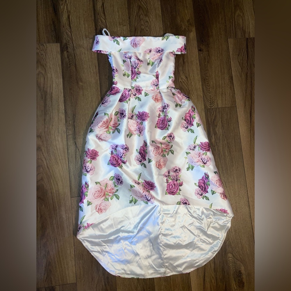 Chi Chi London Off-Shoulder Dress with Pink & Purple Floral Print size 6